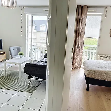 Cabourg - 2 Pieces Avec Balcon Et Parking- Hyper Centre Et Plage Exterior photo