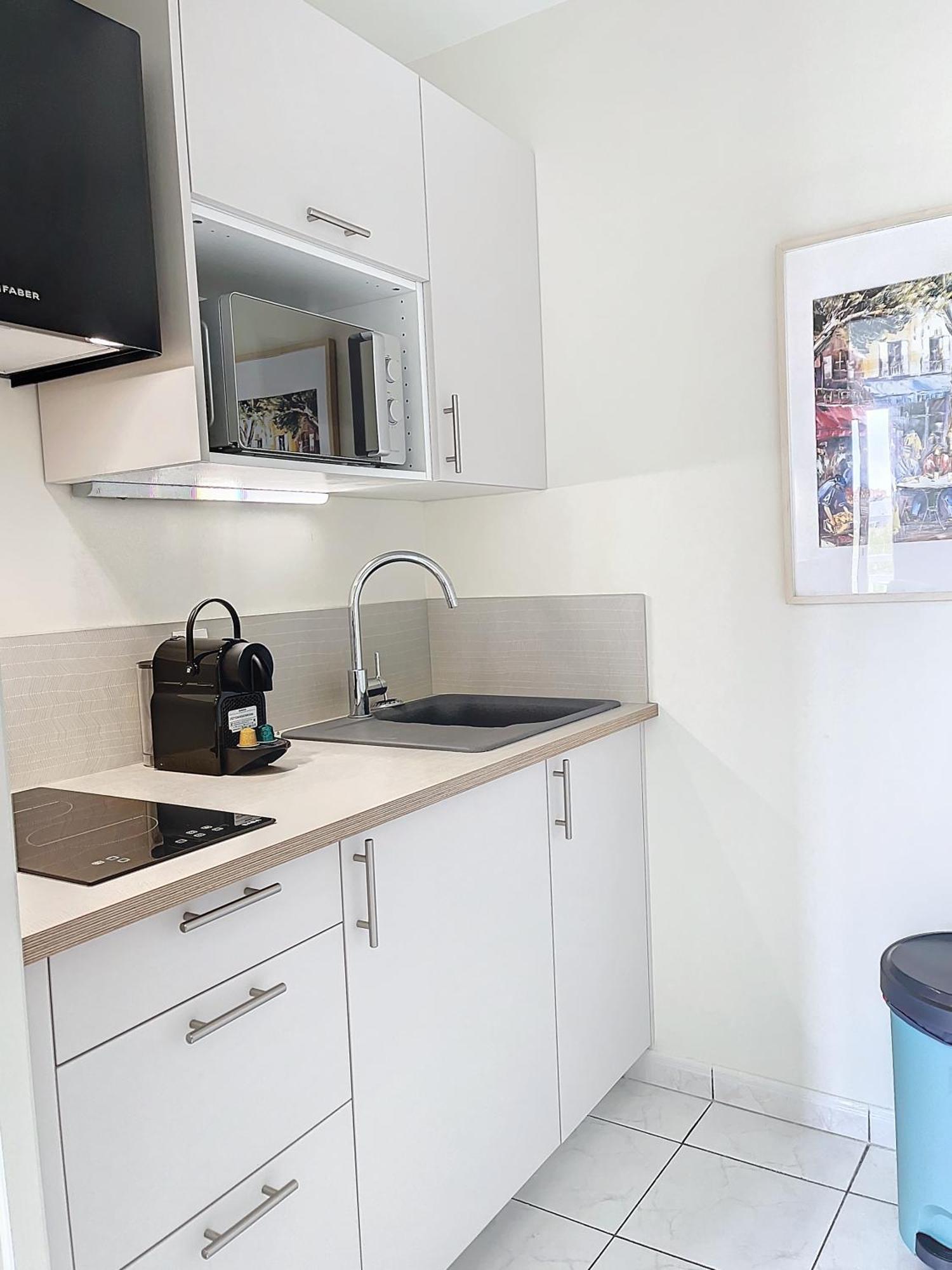- 2 Pieces Avec Balcon Et Parking- Hyper Centre Et Apartment