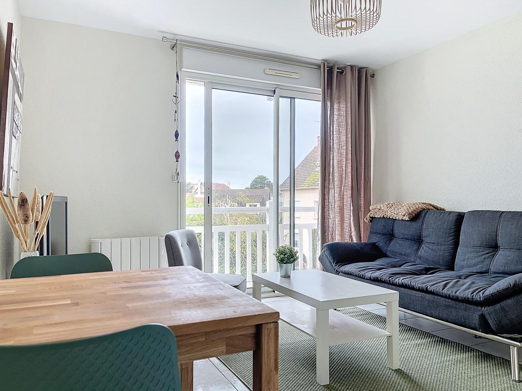 - 2 Pieces Avec Balcon Et Parking- Hyper Centre Et